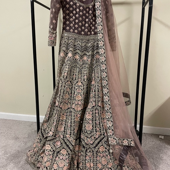 Engagement gown - Picture 5 of 5